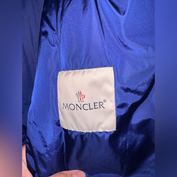 Men’s Moncler hooded windbreaker - size 5 - Picture 3 of 4